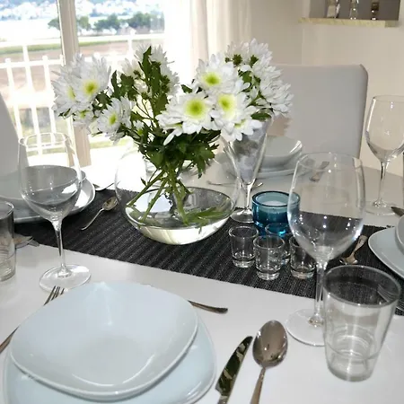 Bridge And Beach شقة