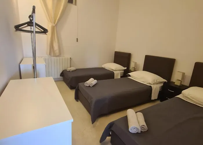 Apartman Bridge And Beach