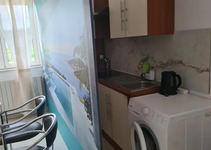 Apartman Bridge And Beach