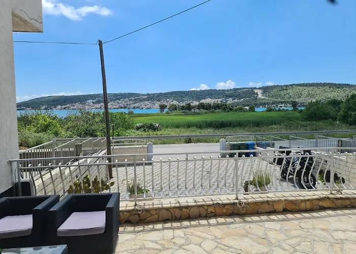 Bridge And Beach Apartman Trogir