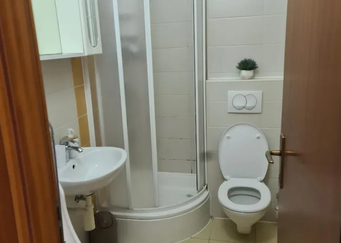 Apartman Bridge And Beach