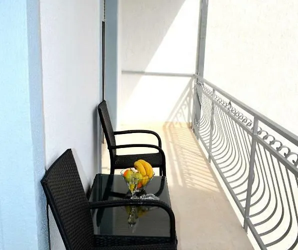 Apartman Bridge And Beach *