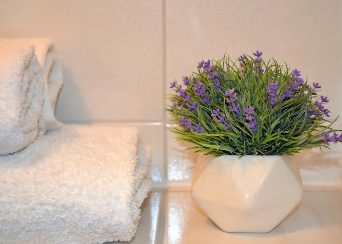 Apartman Bridge And Beach